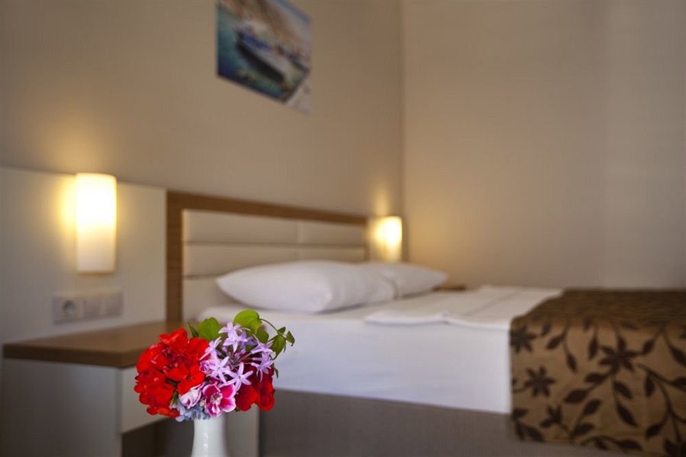 Bitez Risa Hotel Eksteriør billede